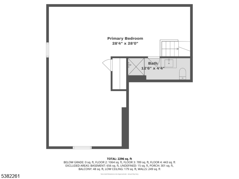 Main image without alt text