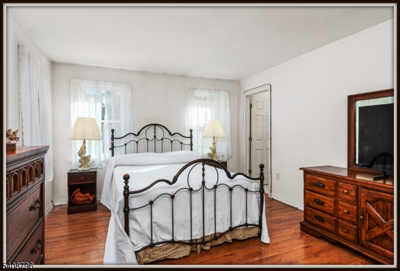 near KEMAH LAKE - Residential