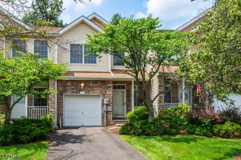 216 Emily Pl, Parsippany-Troy Hills Twp., NJ 07054 - MLS#: 3974979