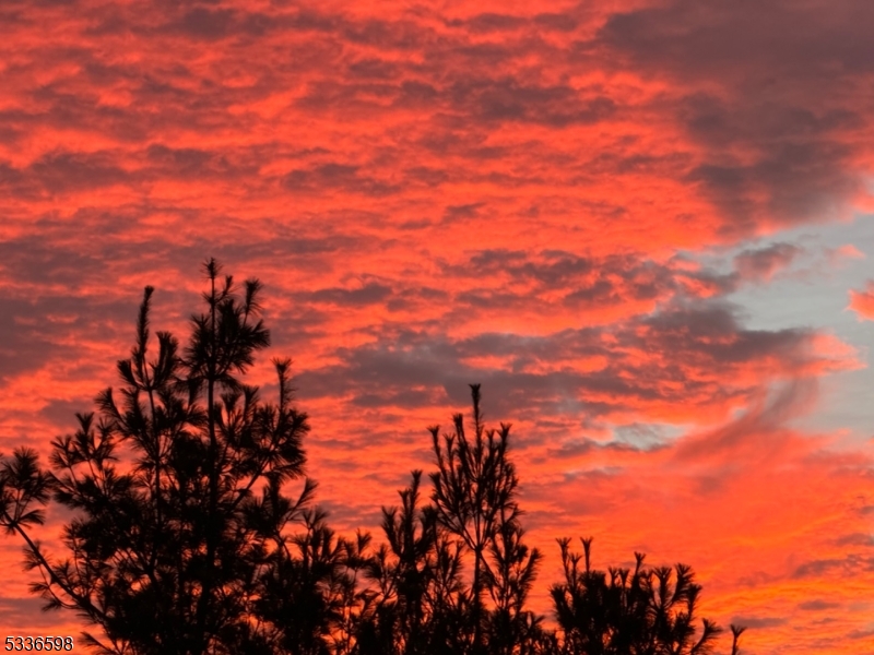 HUNTERS RIDGE - Residential