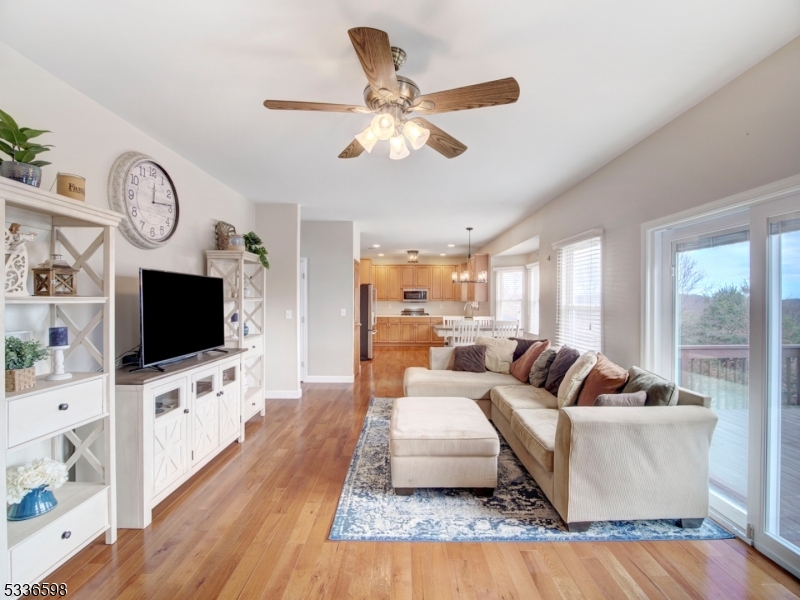 HUNTERS RIDGE - Residential