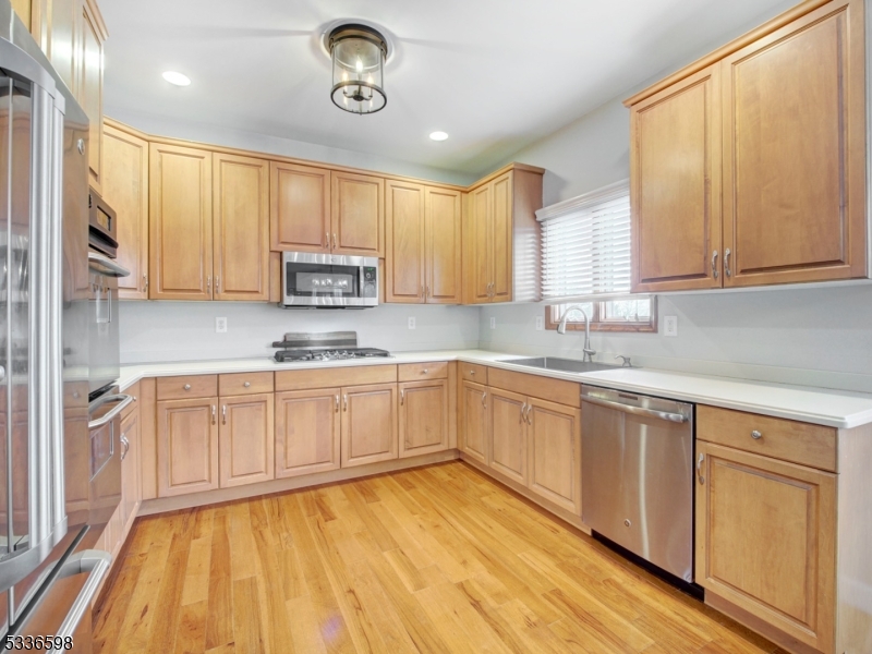 HUNTERS RIDGE - Residential