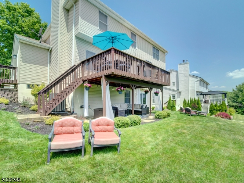 HUNTERS RIDGE - Residential