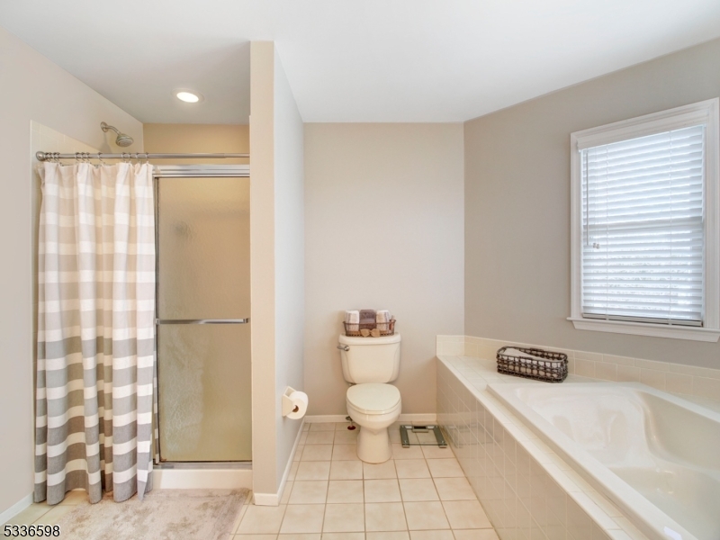 HUNTERS RIDGE - Residential