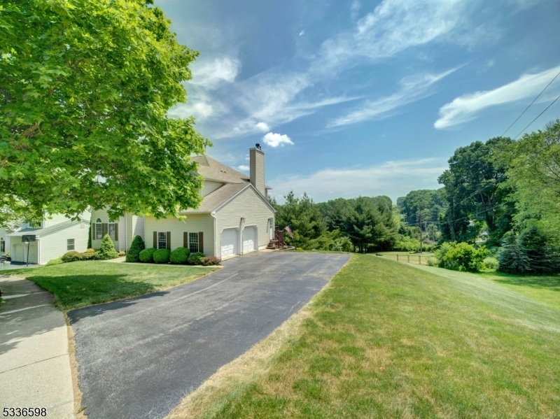 HUNTERS RIDGE - Residential