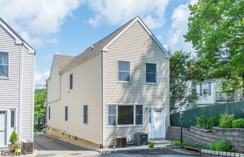 In Town - Residential Lease