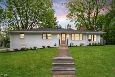 82 Cooper Ave, Montclair Twp., NJ 07043 - MLS#: 3961370