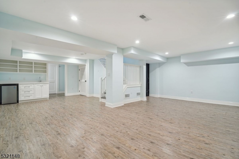 Hill Section - Residential