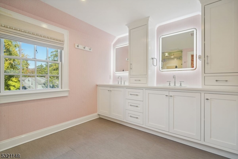 Hill Section - Residential