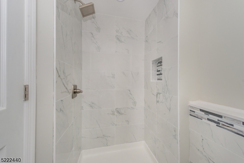 Lake Hiawatha - Residential Lease