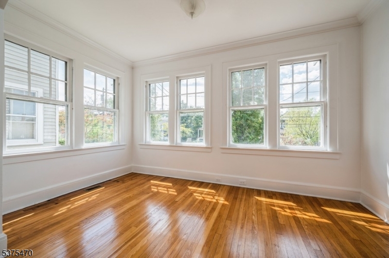 Somerville Boro, New Jersey 08876, United States, 2 Bedrooms Bedrooms, ,1 BathroomBathrooms,Residential,Pending,193848