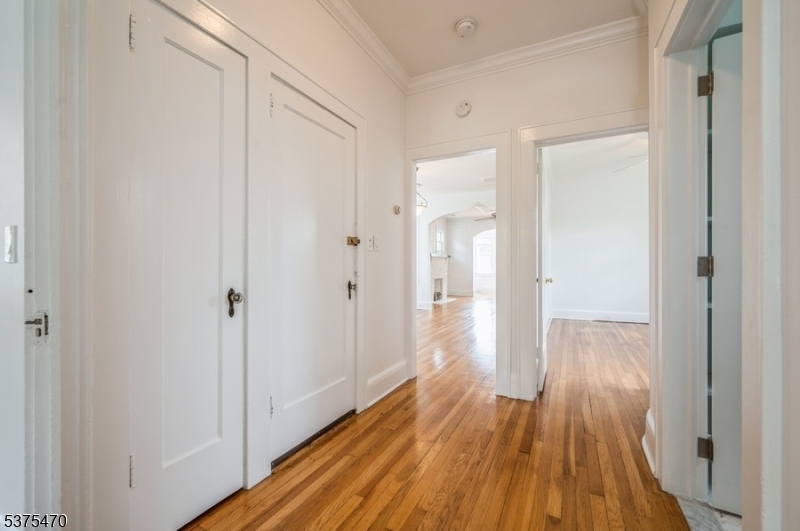 Somerville Boro, New Jersey 08876, United States, 2 Bedrooms Bedrooms, ,1 BathroomBathrooms,Residential,Pending,193848