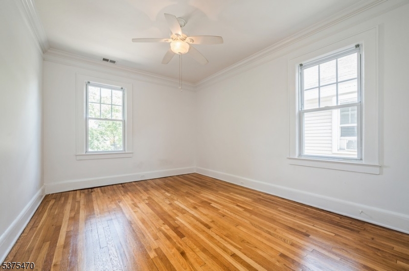 Somerville Boro, New Jersey 08876, United States, 2 Bedrooms Bedrooms, ,1 BathroomBathrooms,Residential,Pending,193848