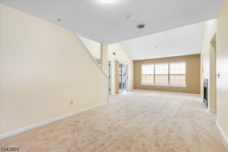 Clifton City, New Jersey 07012, United States, 3 Bedrooms Bedrooms, ,3 BathroomsBathrooms,Residential,Active,90084