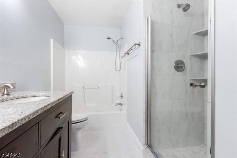 Clifton City, New Jersey 07012, United States, 3 Bedrooms Bedrooms, ,3 BathroomsBathrooms,Residential,Active,90084