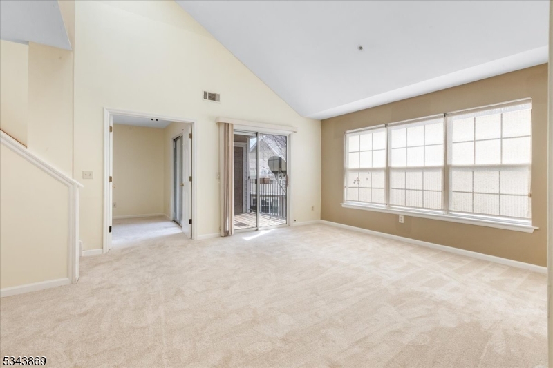 Clifton City, New Jersey 07012, United States, 3 Bedrooms Bedrooms, ,3 BathroomsBathrooms,Residential,Active,90084