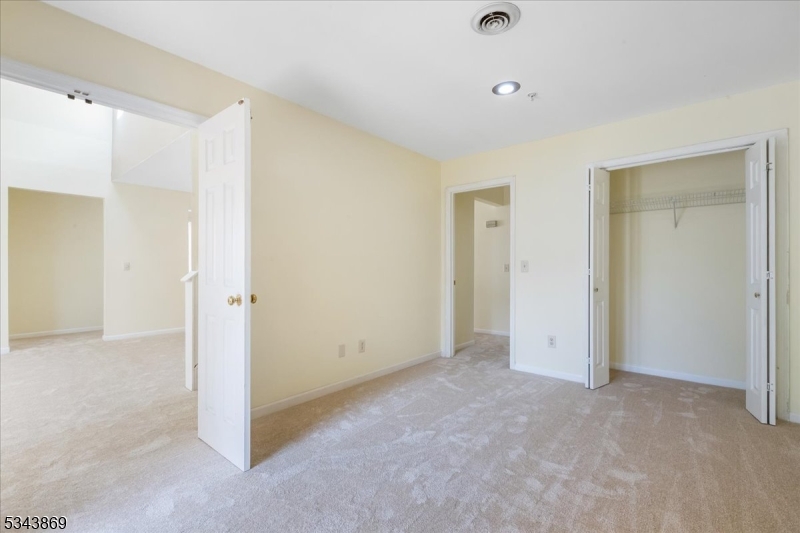 Clifton City, New Jersey 07012, United States, 3 Bedrooms Bedrooms, ,3 BathroomsBathrooms,Residential,Active,90084