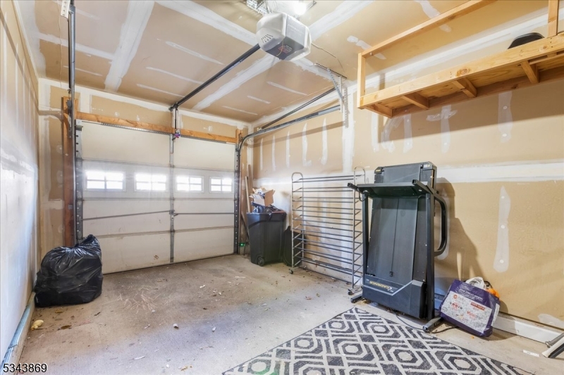 Clifton City, New Jersey 07012, United States, 3 Bedrooms Bedrooms, ,3 BathroomsBathrooms,Residential,Active,90084