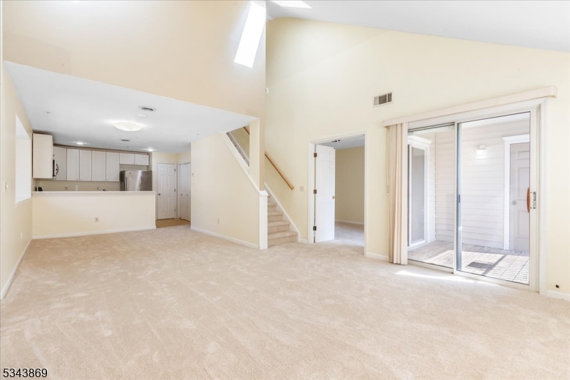 Clifton City, New Jersey 07012, United States, 3 Bedrooms Bedrooms, ,3 BathroomsBathrooms,Residential,Active,90084