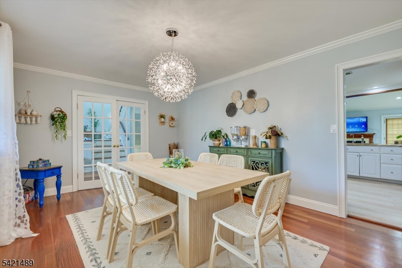 Lawrence Book Village Se - Residential