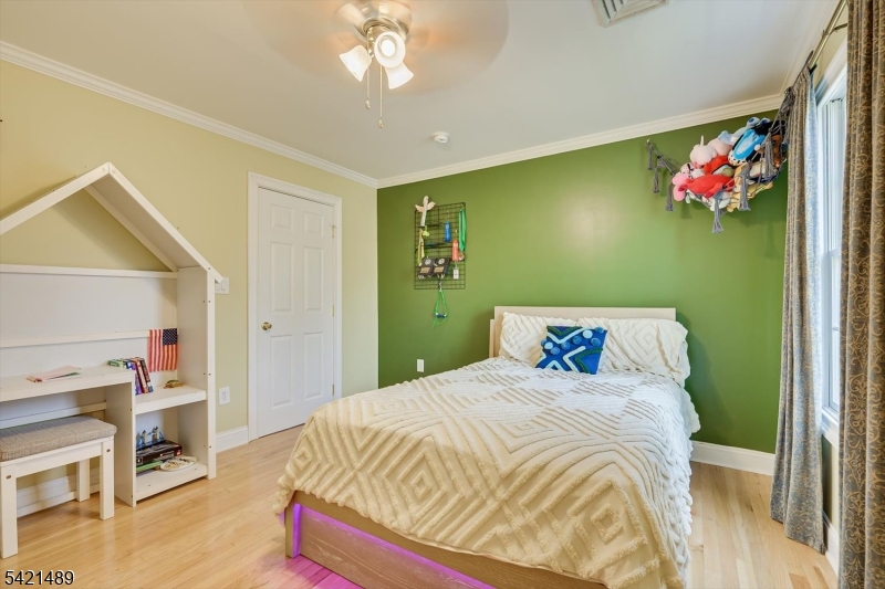 Lawrence Book Village Se - Residential