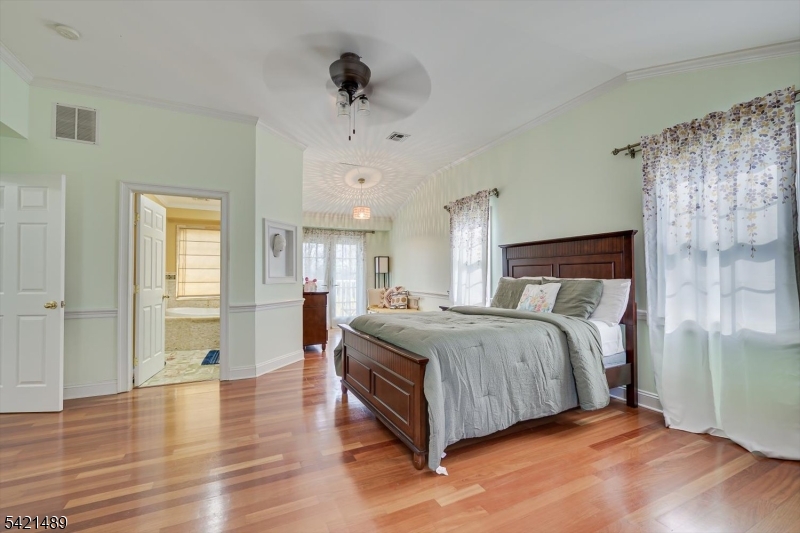 Lawrence Book Village Se - Residential