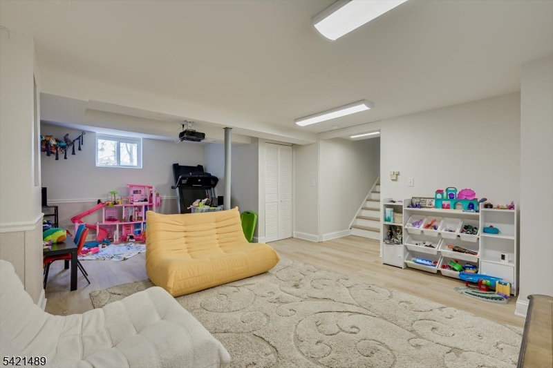 Lawrence Book Village Se - Residential