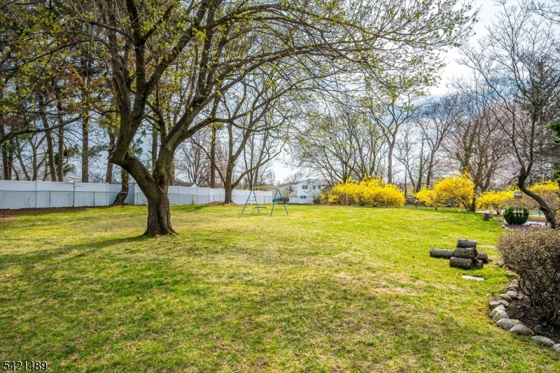 Lawrence Book Village Se - Residential