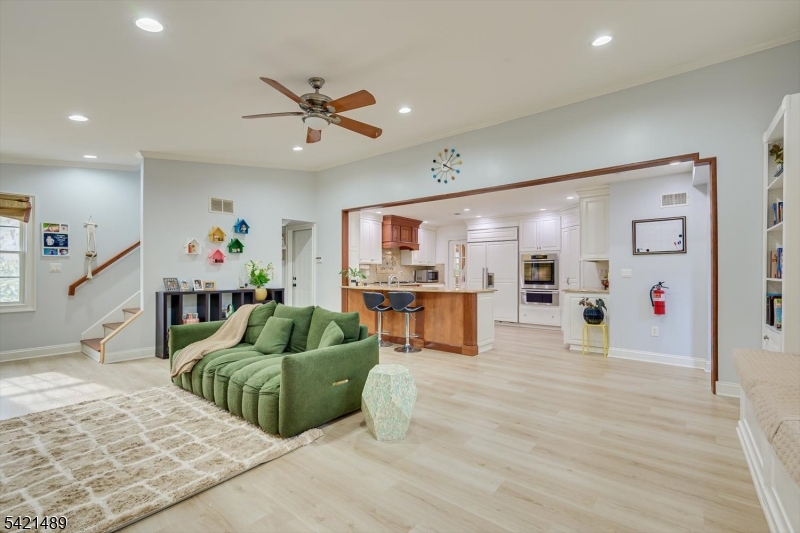 Lawrence Book Village Se - Residential