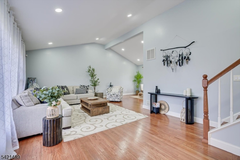 Lawrence Book Village Se - Residential