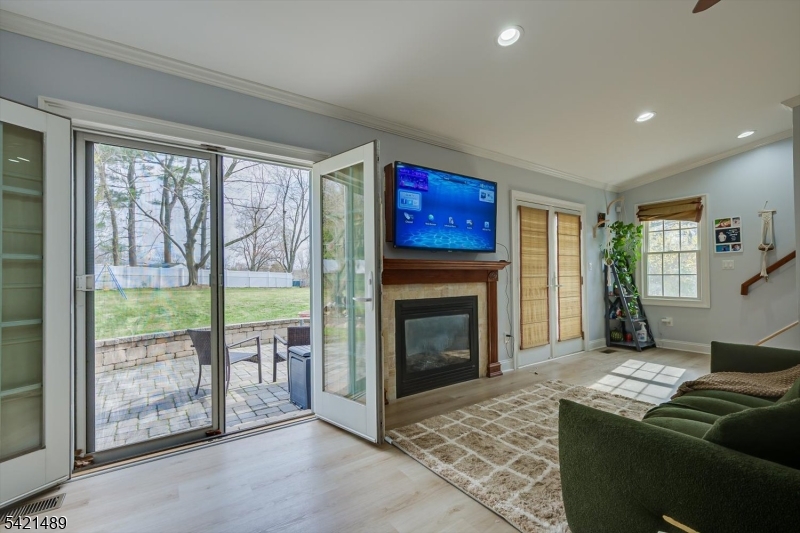 Lawrence Book Village Se - Residential