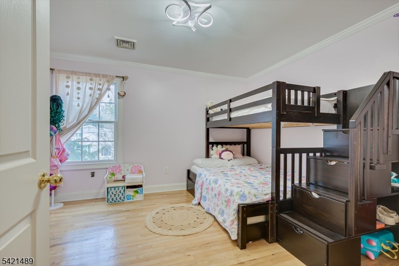 Lawrence Book Village Se - Residential