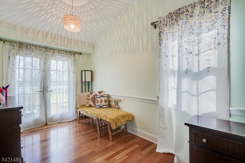 Lawrence Book Village Se - Residential