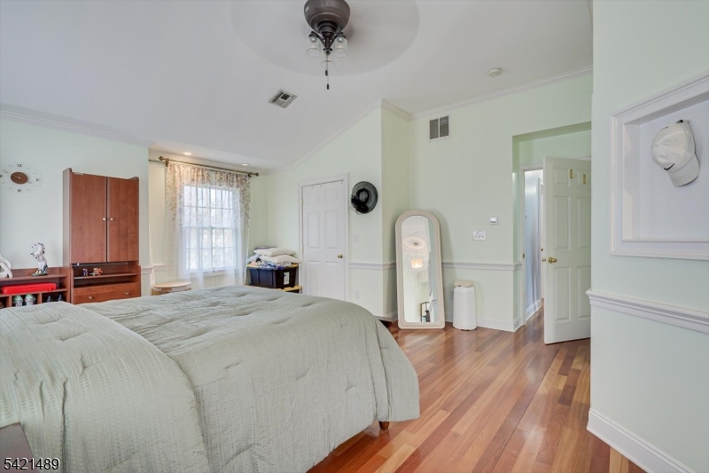 Lawrence Book Village Se - Residential