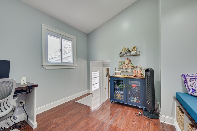 Lawrence Book Village Se - Residential