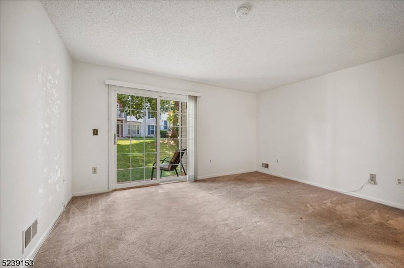 GLENBROOKE - Residential