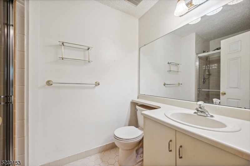 GLENBROOKE - Residential