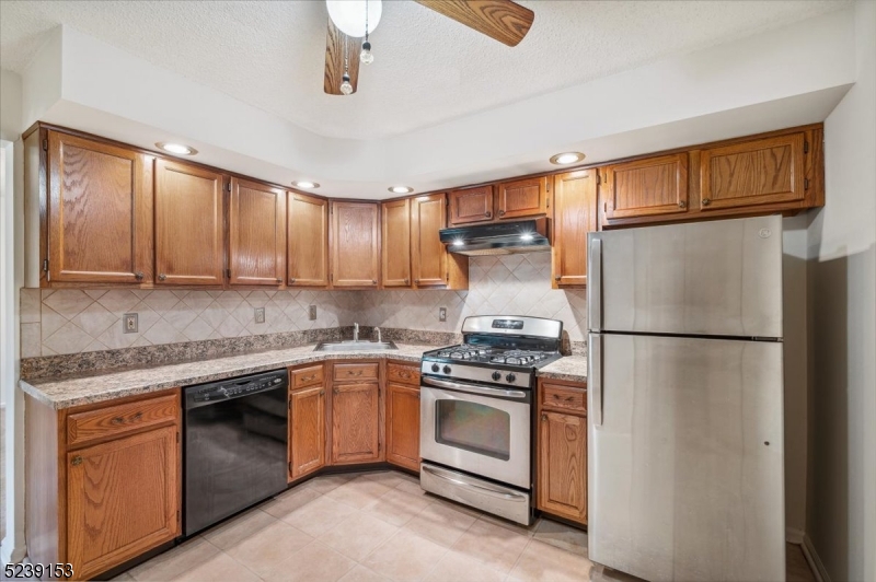 GLENBROOKE - Residential