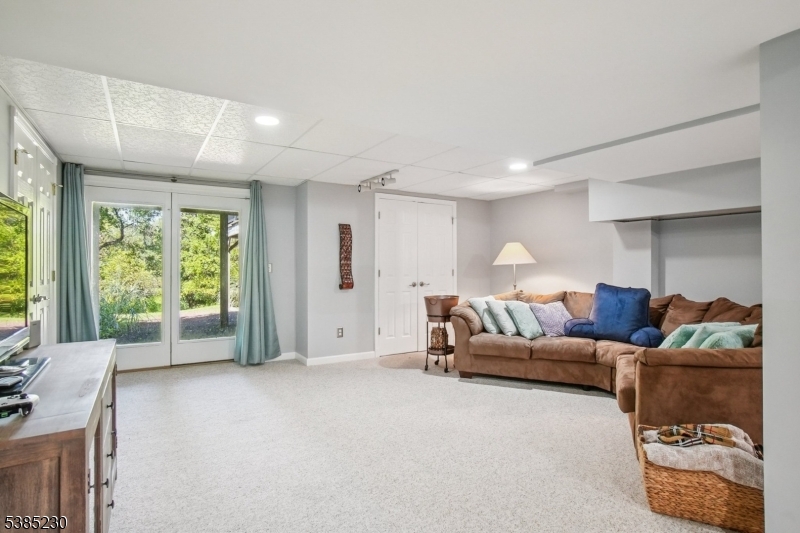 Hunterdon Chase - Residential