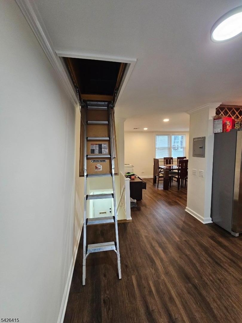 Woods End Condominiums - Residential