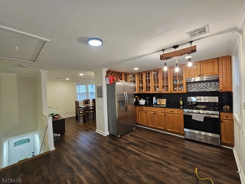 Woods End Condominiums - Residential