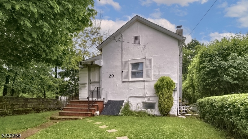 29 Oldham Rd