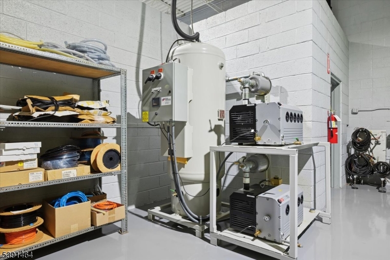 Branchburg Twp., New Jersey 08876, United States, ,Residential,Active,230038