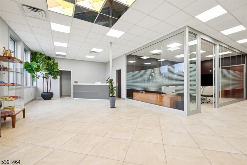 Branchburg Twp., New Jersey 08876, United States, ,Residential,Active,230038