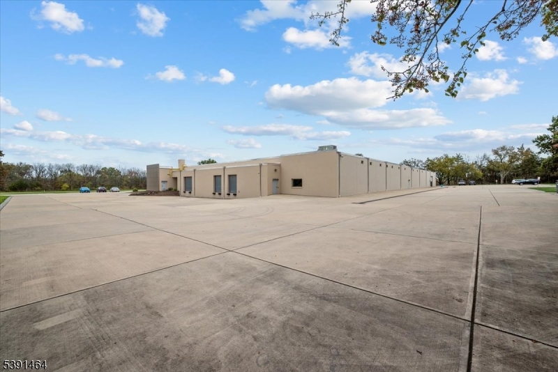 Branchburg Twp., New Jersey 08876, United States, ,Residential,Active,230038