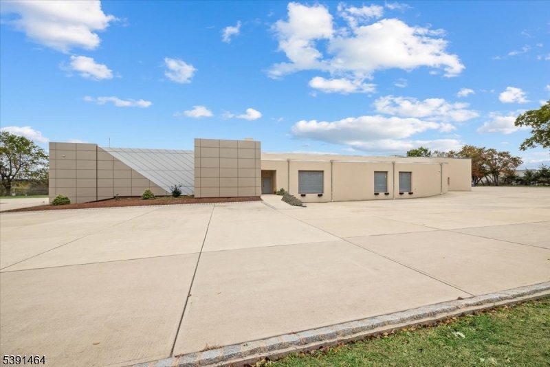 Branchburg Twp., New Jersey 08876, United States, ,Residential,Active,230038