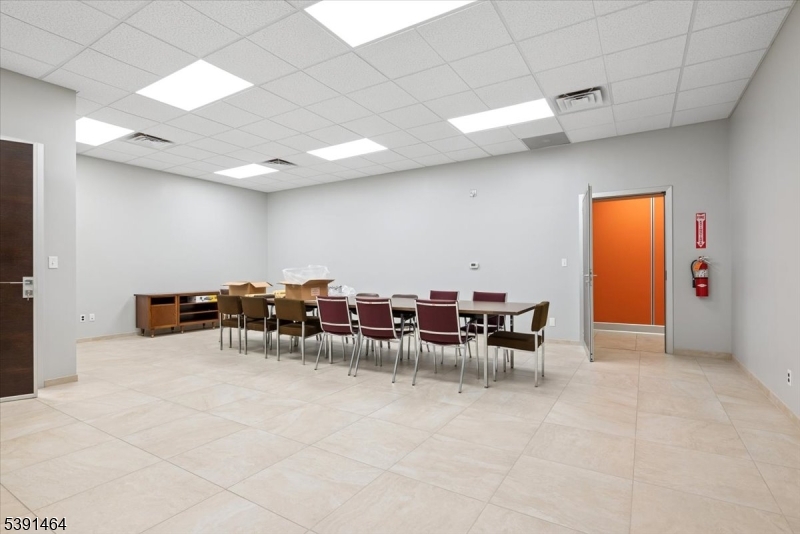 Branchburg Twp., New Jersey 08876, United States, ,Residential,Active,230038