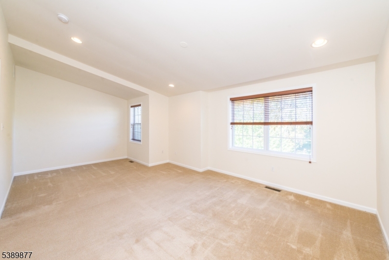 Morris Chase - Residential Lease