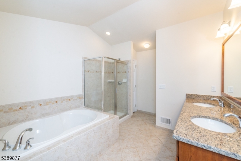 Morris Chase - Residential Lease