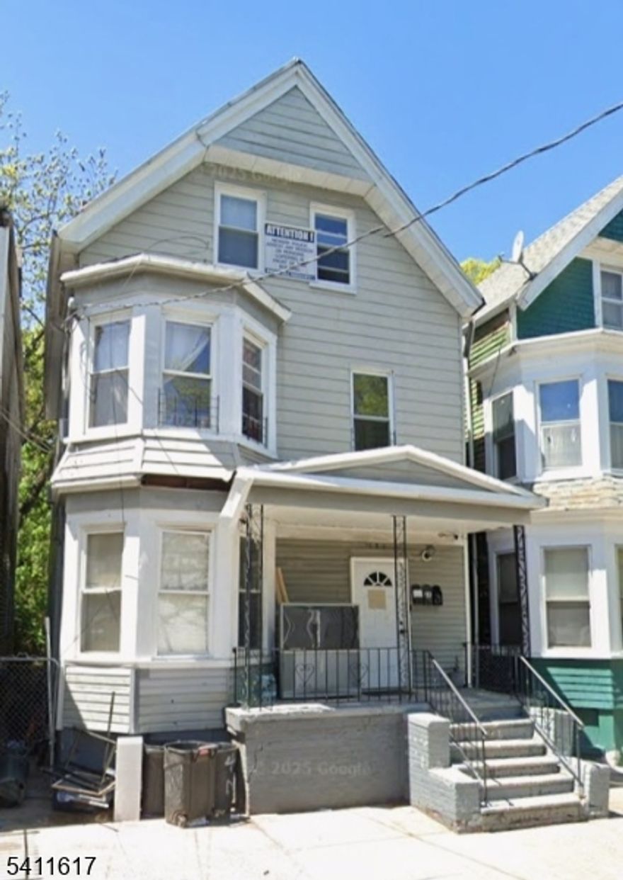 Move-in ready 4-bedroom 1-bathroom 1st floor apartment close to major highways, shopping, public transportation, and much more,